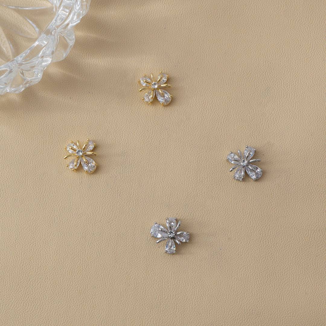 (11mm) Simple Elegant Blooming Flower Stud Earrings Anting Tusuk Bunga Hypoallergenic Gold Plated