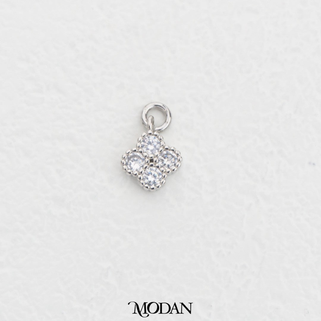 (9mm) Tiny Lucky Clover Good Luck Charm DIY Charm Liontin Daun Semanggi Kecil Hypoallergenic Gold Filled