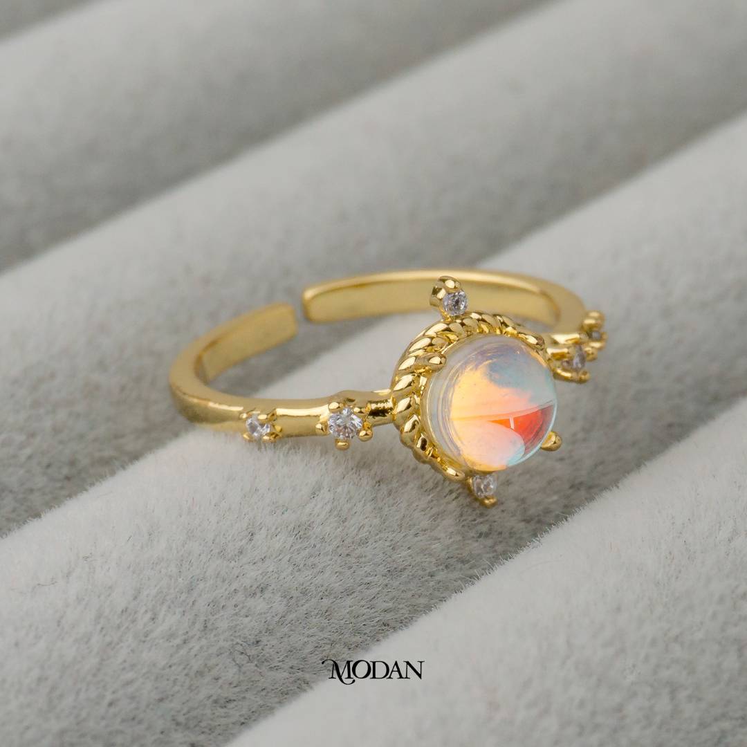 Sparkling Solitaire Aurora Adjustable Ring Cincin Aurora Adjustable Hypoallergenic Gold Plated