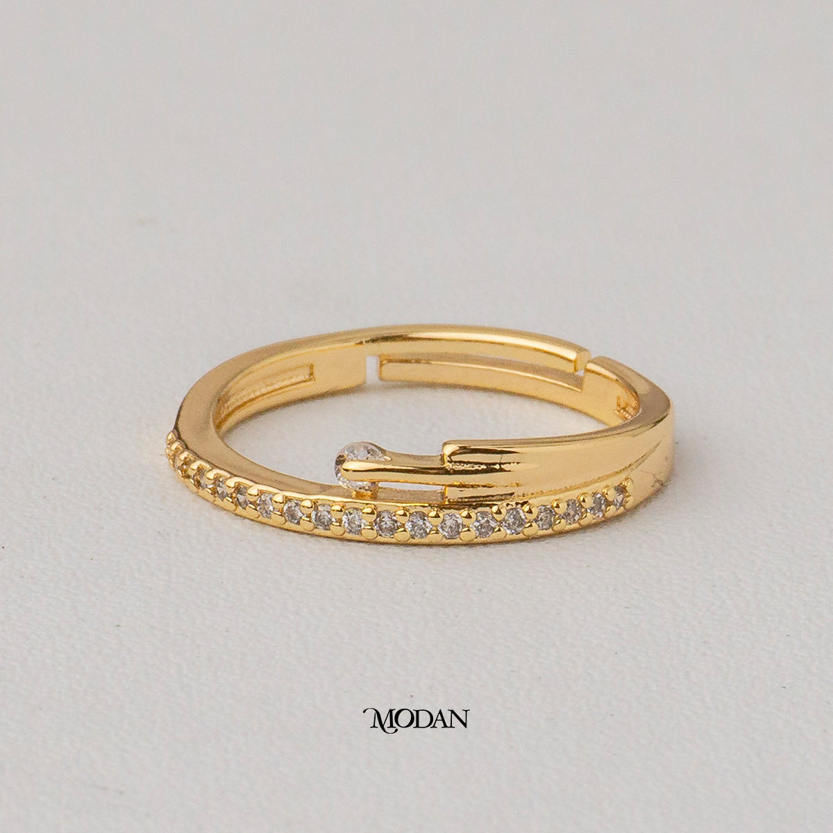 Asymmetric Wrap Line Adjustable Ring Cincin Model Lilit Hypoallergenic Gold Plated