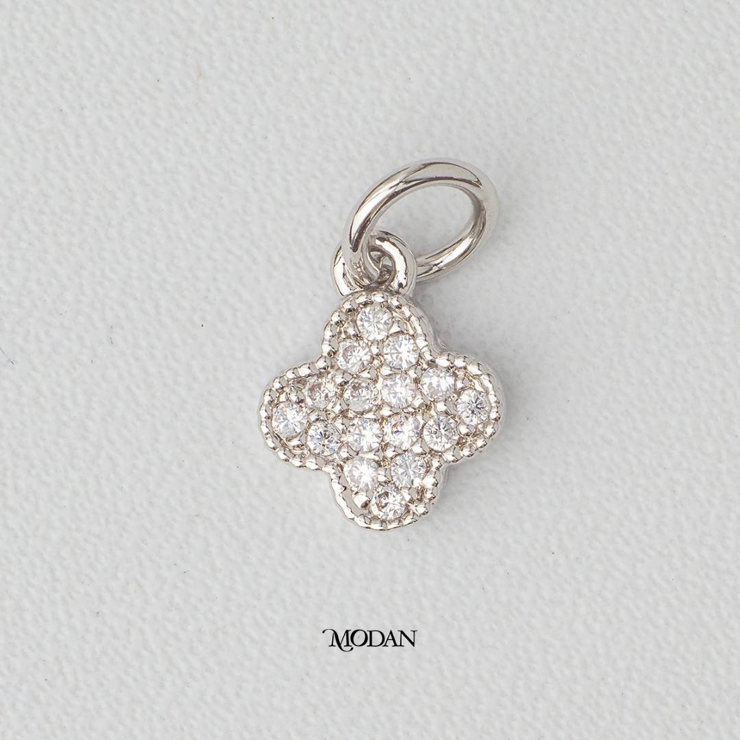 Mini Micro Paved Clover DIY Charm Liontin Keberuntungan Daun Semanggi Hypoallergenic Gold Filled