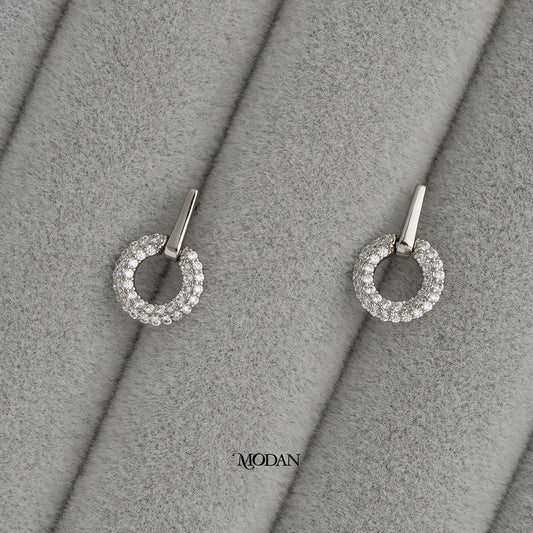 Simple Round Minimalist Anting Tusuk Wanita Circle Zirkon Rhodium Plated