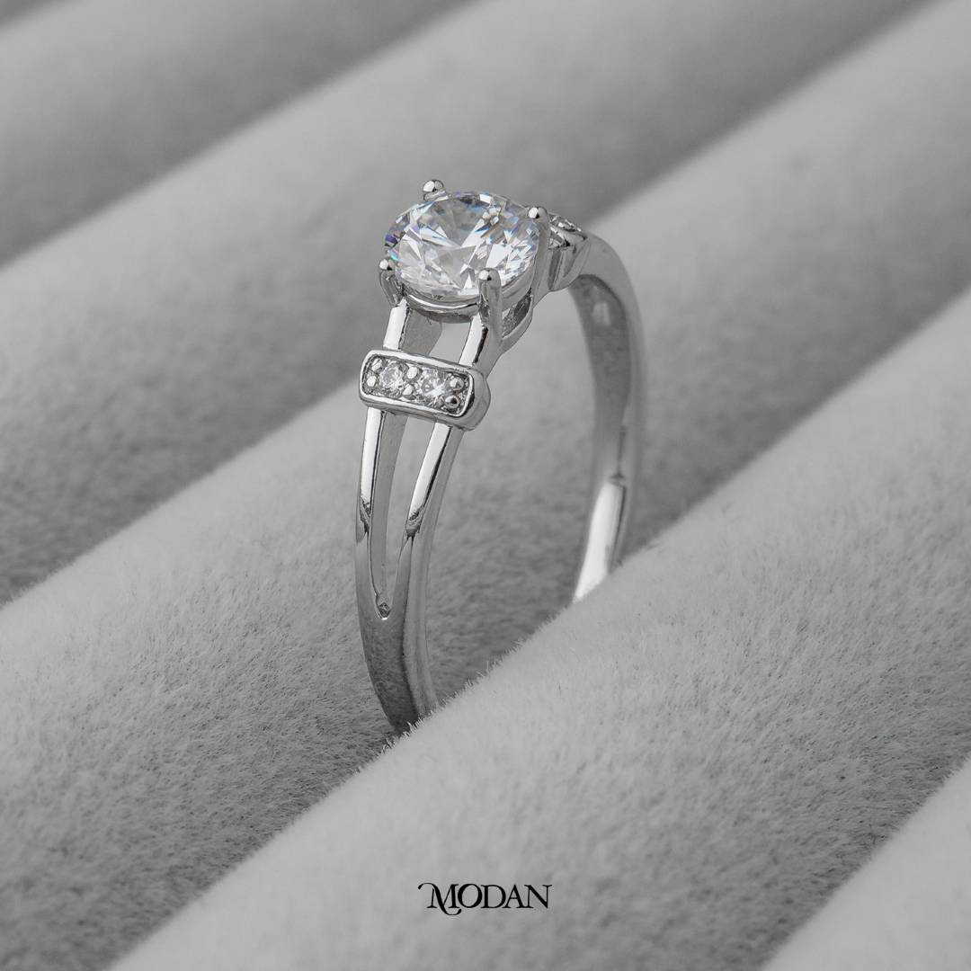 Round Solitaire Split Shank Wedding Ring Cincin Lengan Terbelah Mata Bulat Minimalist Hypoallergenic Gold Plated