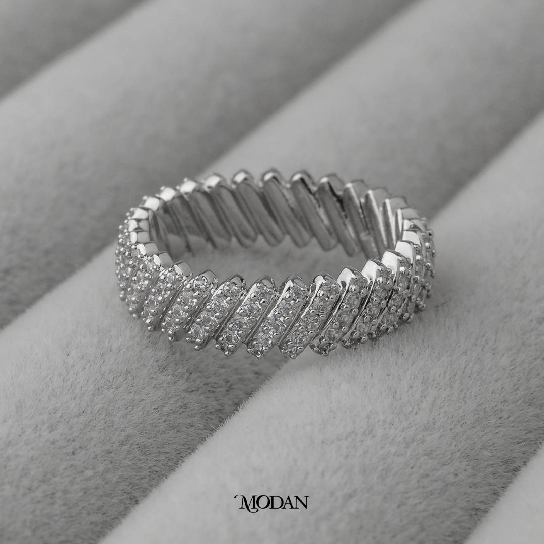 Micro Paved Zig-Zag Ring Cincin Bentuk Zig-Zag Hypoallergenic Gold Plated