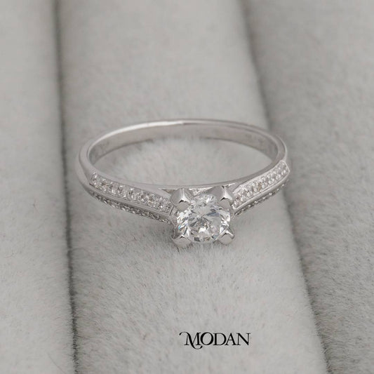Ethereal Glow Solitaire Ring Cincin Solitaire Kilau Anggun Hypoallergenic Gold Plated