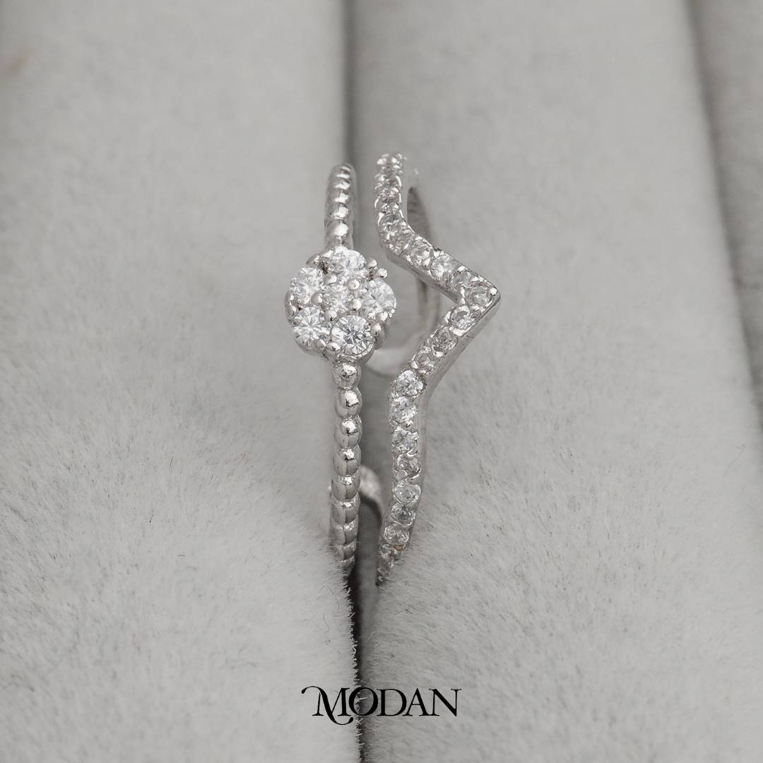 Sparkling V-Shape With Flower Ring Cincin Bentuk V Bunga Hypoallergenic Gold Plated