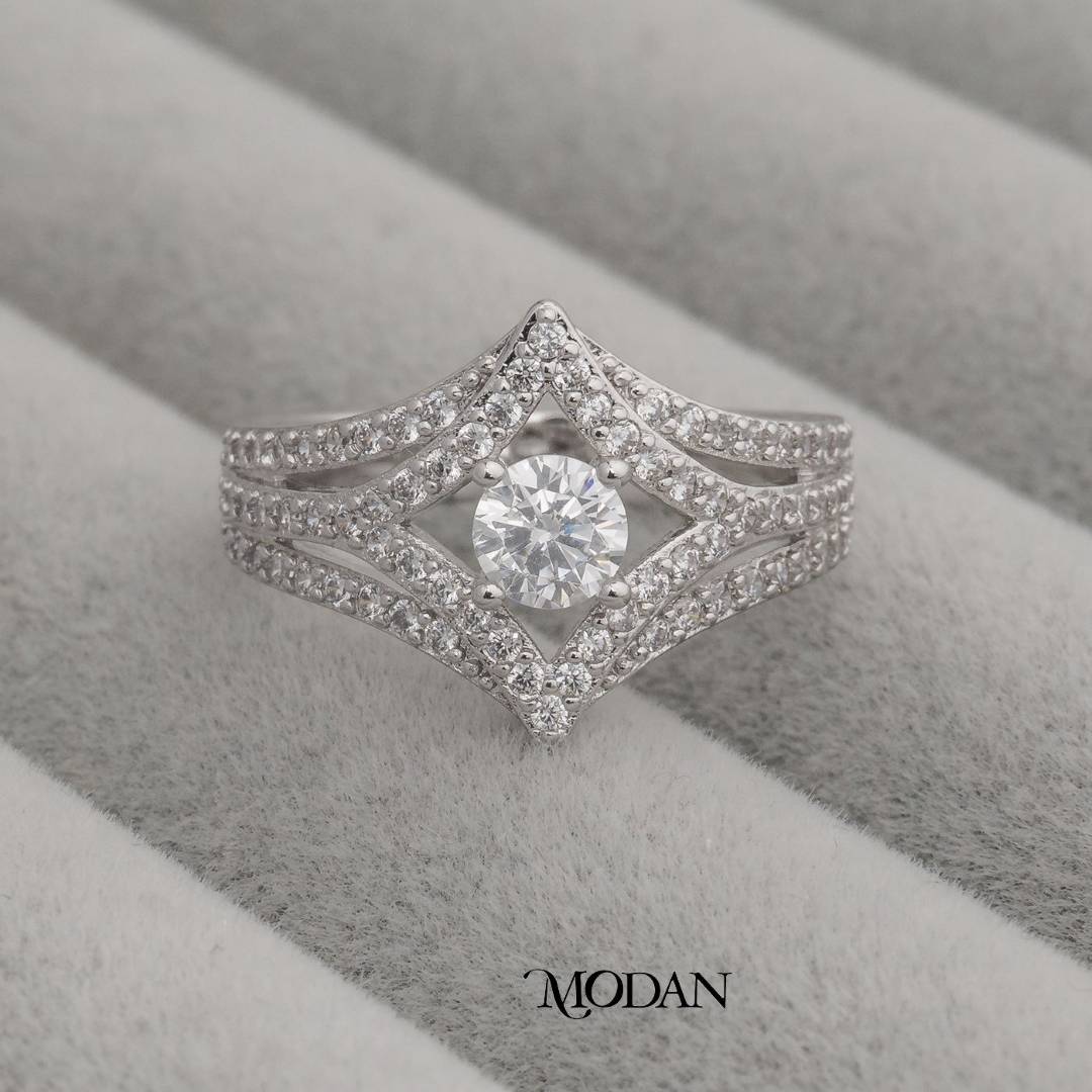 Sparkling Rhombus Bridal Ring Cincin Prisma Pesta Hypoallergenic Gold Plated