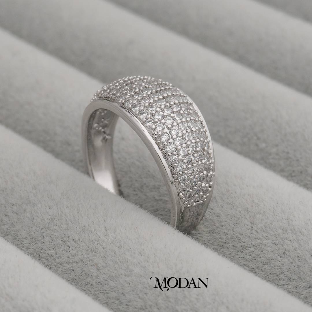 Minimalist Chunky Micro Paved Statement Ring Cincin Tebal Pesta Dengan Batuan Hypoallergenic Gold Plated