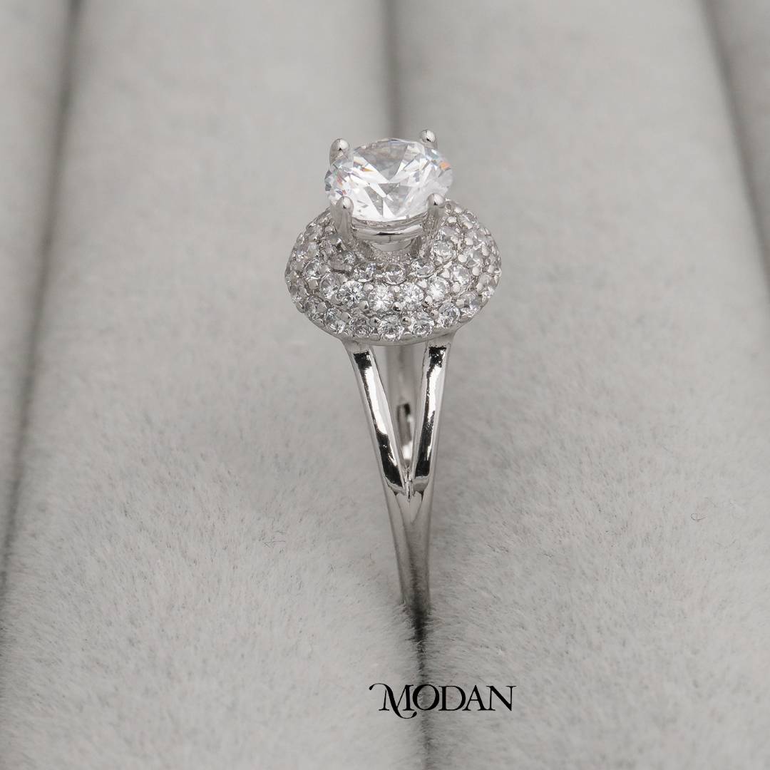 Sparkling Dome Split Shank Solitaire Ring Cincin Bingkai Kubah Tangkai Terbelah Hypoallergenic Gold Plated