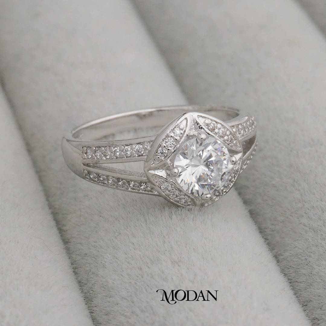 Geometric Rhombus Solitaire Ring Cincin Bentuk Belah Ketupat Mata Satu Hypoallergenic Gold Plated