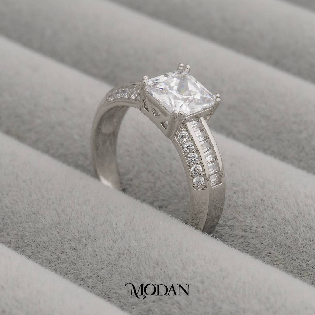 Elegant Box Princess Cut Ring Cincin Kotak Elegan Hypoallergenic Gold Plated
