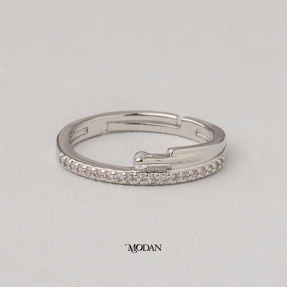 Asymmetric Wrap Line Adjustable Ring Cincin Model Lilit Hypoallergenic Gold Plated