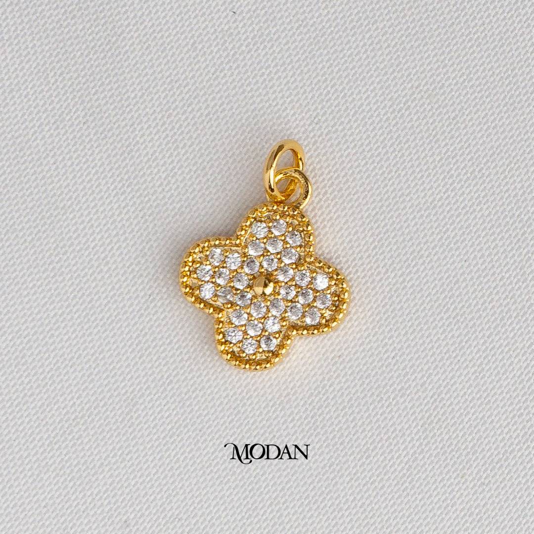 Micro Paved Lucky Four Leaf Clover DIY Charm Liontin Daun Semanggi Hypoallergenic Gold Filled