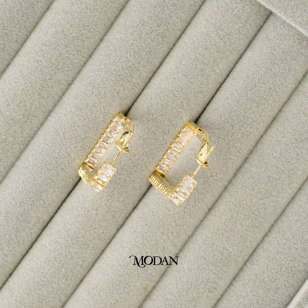 (32mm) Sparkling Baguette Tennis Rectangular Hoop Earrings Anting Elegan Hypoallergenic Gold Plated
