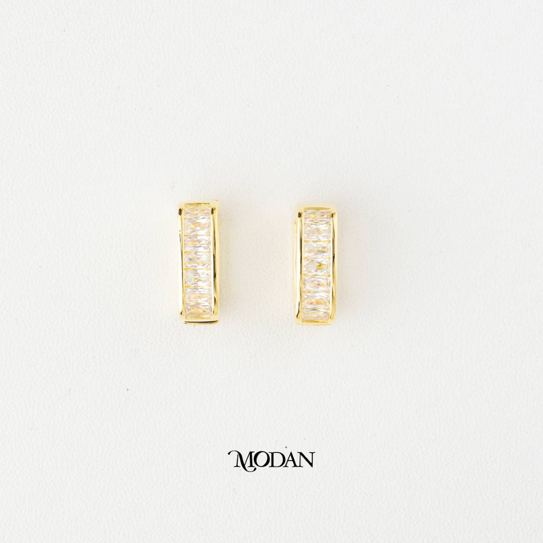 (17mm) Sparkling Baguette Tennis Rectangular Hoop Earrings Anting Elegan Hypoallergenic Gold Plated