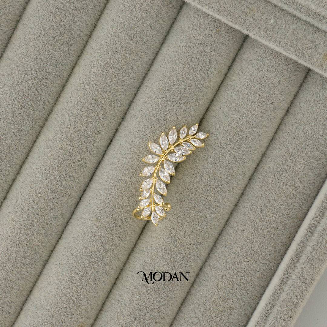 (33mm)(Left) Sparkling Marquise Leaf Zirconia Earcuff Earring Hypoallergenic Gold Plated