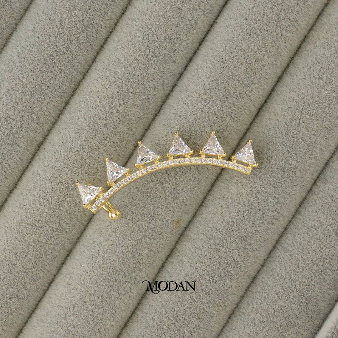(43mm)(Left) Sparkling Triangle Cut Zirconia Bridal Earcuff Earring Hypoallergenic Gold Plated