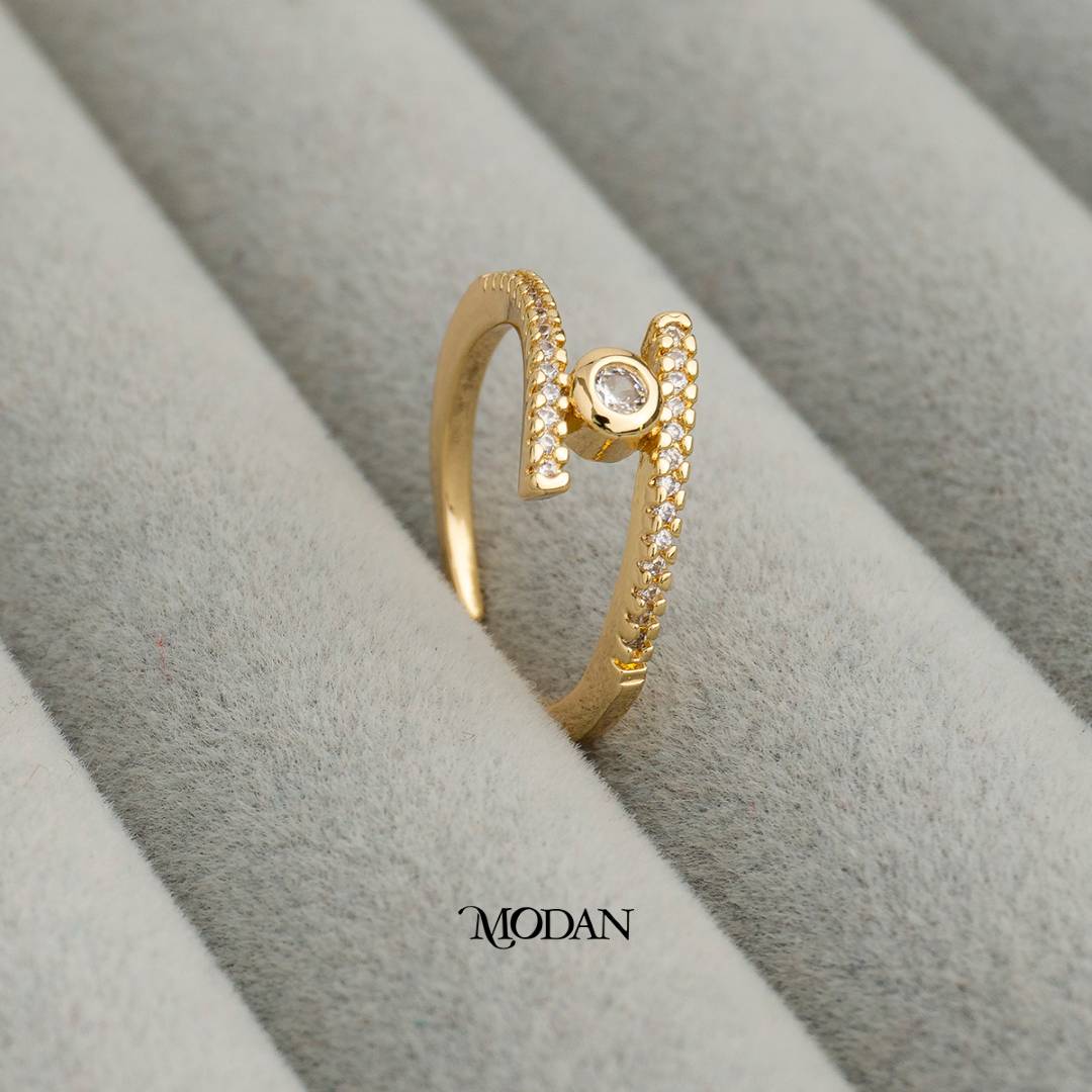 Twisted Elegance Solitaire Adjustable Ring Cincin Melengkung Mata Satu Hypoallergenic Gold Plated