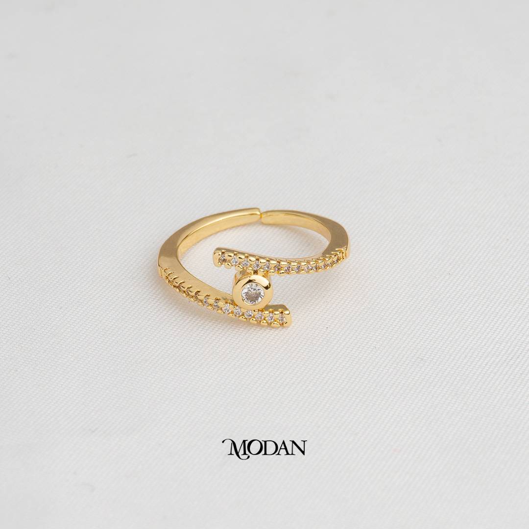 Twisted Elegance Solitaire Adjustable Ring Cincin Melengkung Mata Satu Hypoallergenic Gold Plated