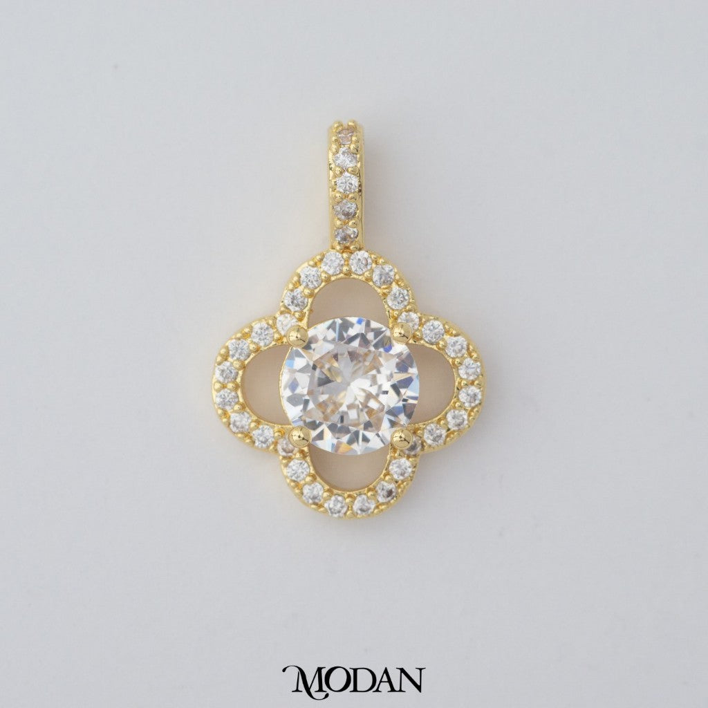 Clear Diamond Replica Micro Paved Lucky Clover Pendant DIY Pendant Liontin Daun Semanggi Hypoallergenic Gold Filled