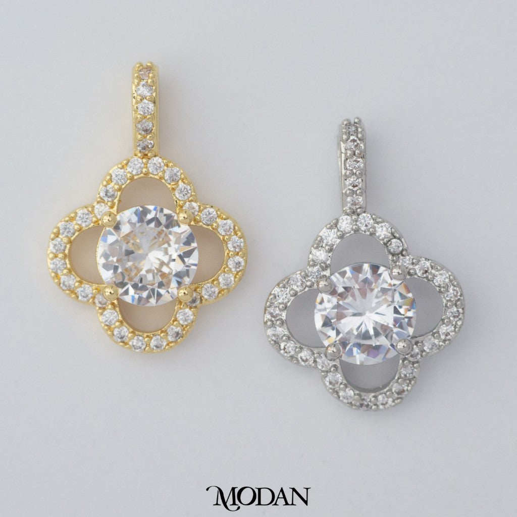 Clear Diamond Replica Micro Paved Lucky Clover Pendant DIY Pendant Liontin Daun Semanggi Hypoallergenic Gold Filled