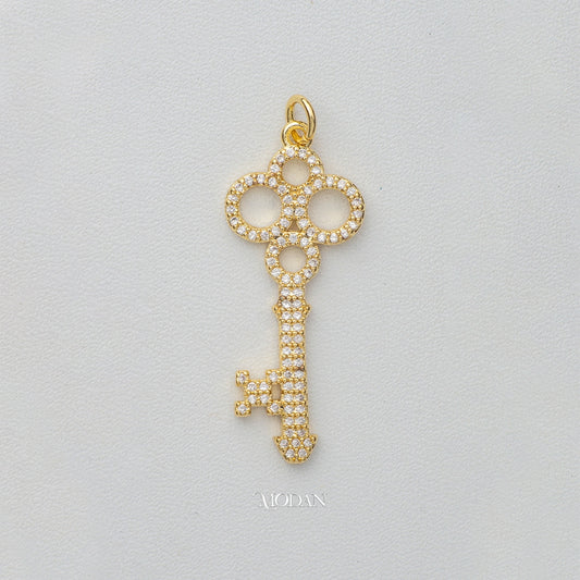 Vintage Micropaved Key Pendant DIY Pendant Liontin Kunci Berlian Pasir Hypoallergenic Gold Plated