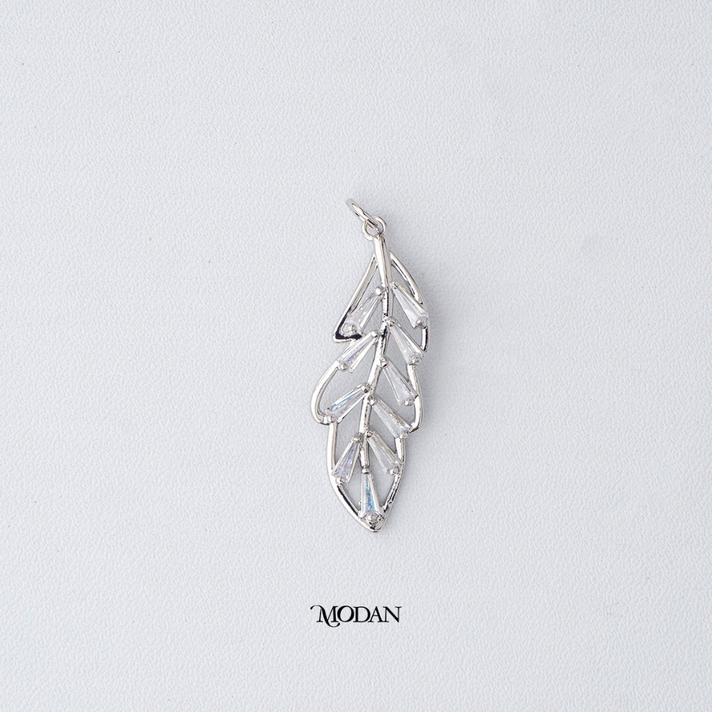 Elegant Cluster Baguette Leaf Pendant DIY Liontin Daun Pesta Hypoallergenic Gold Plated