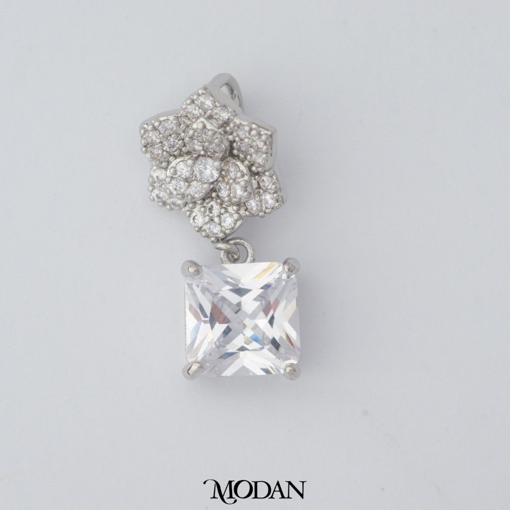 Simple Micro Paved Flower Square Dangle Pendant DIY Pendant Liontin Bunga Berlian Pasir Hypoallergenic Gold Filled