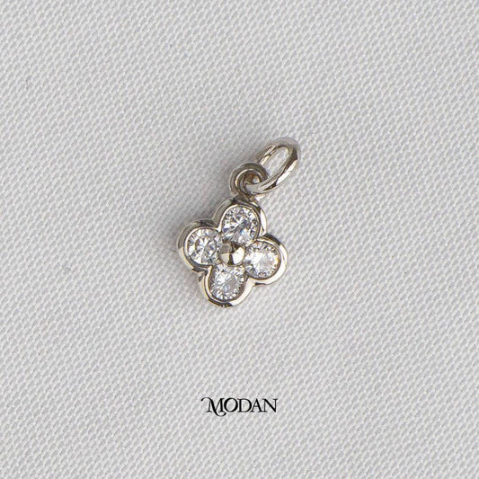 Tiny Clover DIY Charm Liontin Daun Semanggi Hypoallergenic Gold Plated