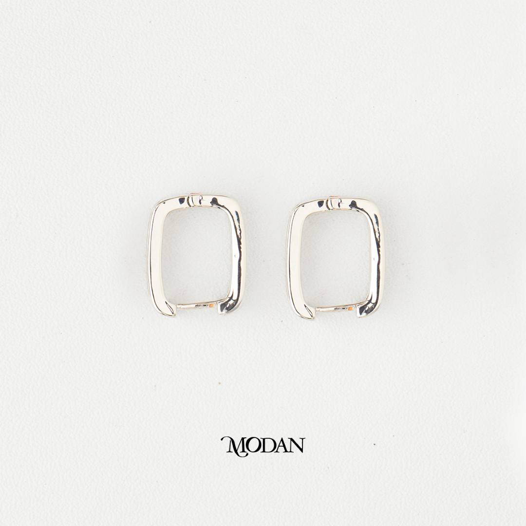 (17mm) Sparkling Baguette Tennis Rectangular Hoop Earrings Anting Elegan Hypoallergenic Gold Plated